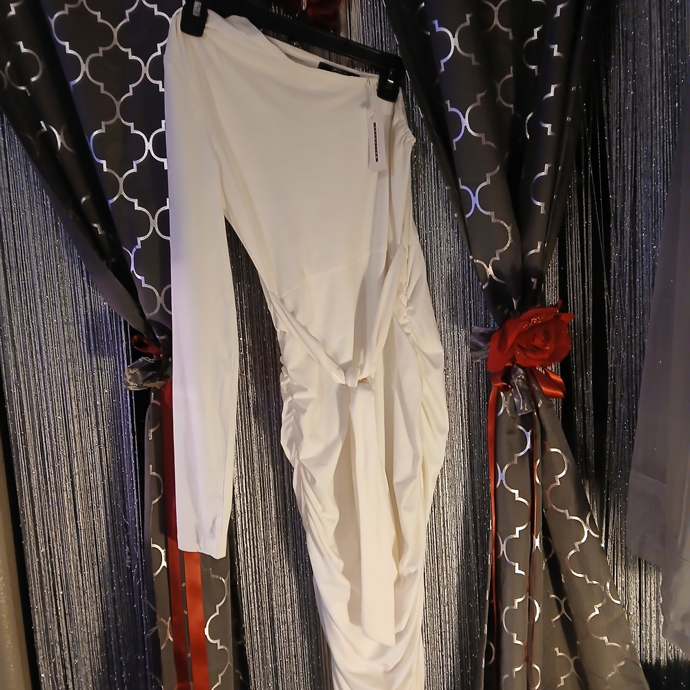 CBR Elegant One Shoulder White Dress